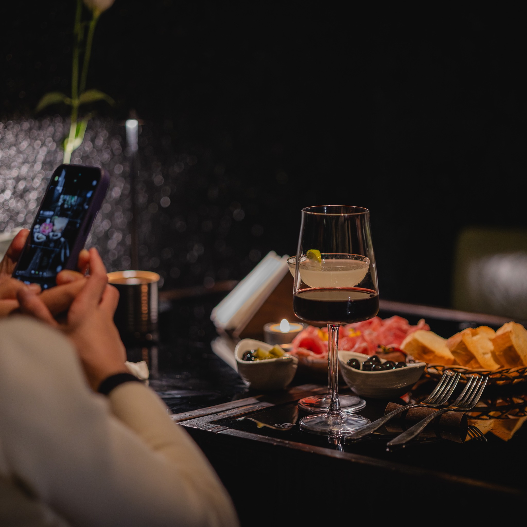 Một buổi tối trọn vẹn và đáng nhớ tại bar chill Đà Lạt